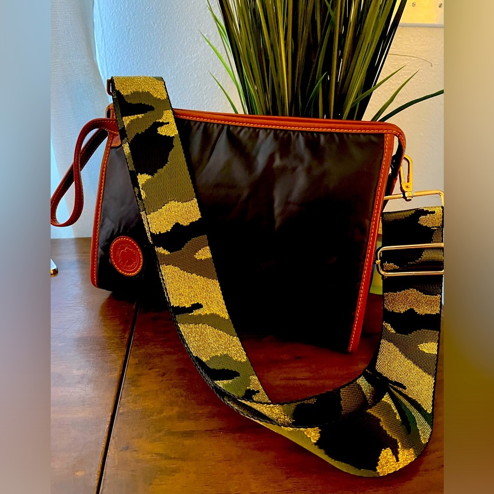Hunting world wristlet